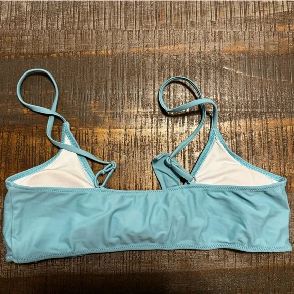 🎀Womens Bikini Top Bathing Suit Light Blue Color Adjustable Straps Size XL - Picture 2 of 5